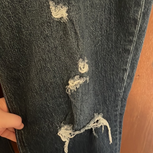 NWT Old Navy High Rise Distressed Slouchy Straight Jeans - Picture 6 of 16